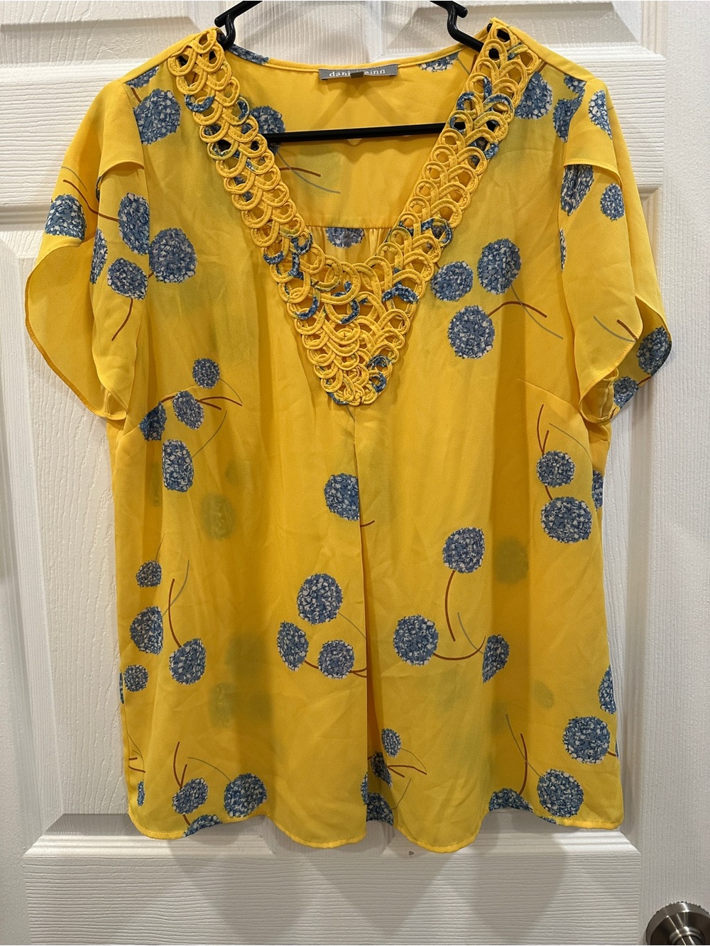 Daniel Rainn Nayeli Crochet Trim V-Neck Blouse Yellow Floral Size Large